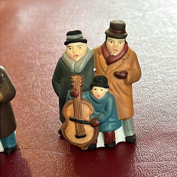 Department 56 carolers ￼ - Picture 2 of 6